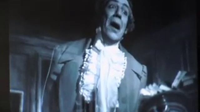 Marley's Ghost (1951) Michael Hordern as Marley's ghost. Alastair Sim as Scrooge. смотреть онлайн