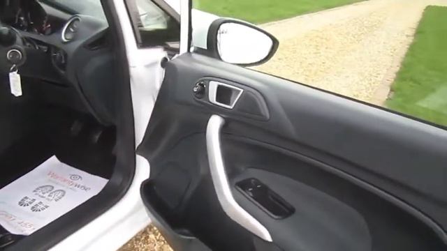 Ford Fiesta 1.25 Edge White 3 door смотреть онлайн