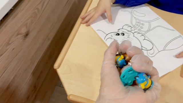 Признаки аутизма. Как ведет себя ребенок на занятии. смотреть онлайн