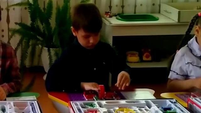 игра МИР ЭЛЕКТРОННЫХ ИГРУШЕК смотреть онлайн