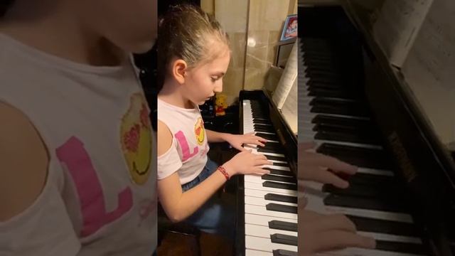 СЫГРАЛА ПРОИЗВЕДЕНИЕ П. И. Чайковского Вальс из балета «Спящая красавица» смотреть онлайн
