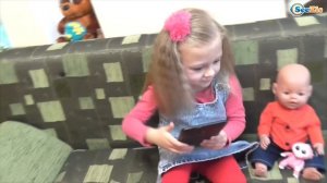 ✔ Кукла Беби Борн и Ярослава открывают подарок от Крестного папы / Doll Baby Born with Yaroslava ✔