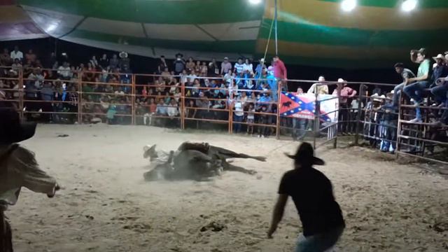 gregorio Desion vs la Tumba aviones R los coroneles смотреть онлайн