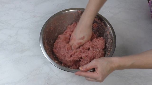 Мититеи - традиционное молдавское мясное блюдо. Попробуйте! смотреть онлайн