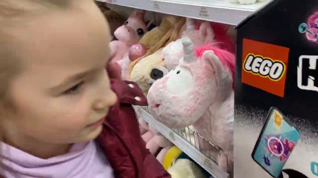 Видео № 1 "Полина в Детском Мире" смотреть онлайн