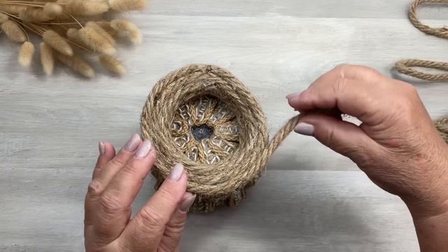 DIY Вы не поверите из каких простых материалов я сделала эту красоту.Декоративная ваза. смотреть онлайн