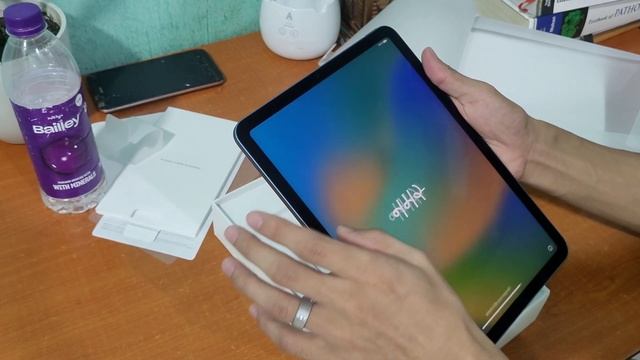 Apple ipad Air Blue 5th Gen 2022 Unboxing First impression and accessories | medicos ipad M1 5G ta смотреть онлайн