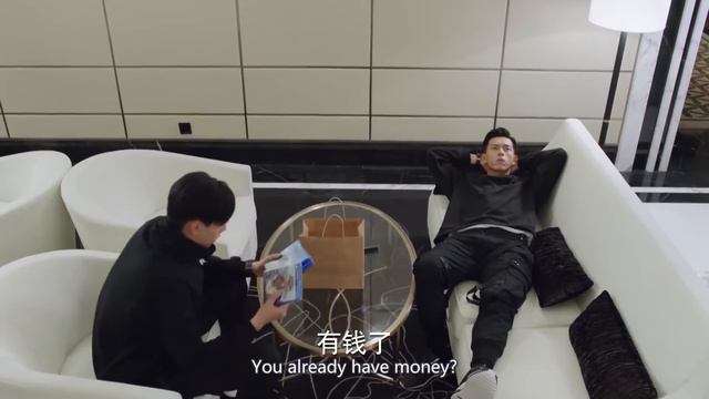 男主发现前女友扔掉自己给她的定情信物深受情伤 🧁 Chinese Television Dramas 杨紫 李现 смотреть онлайн