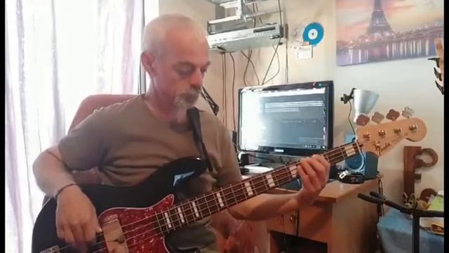 U2 Spanish Eyes// Bass Cover (Fender Squier Standard Jazz Bass) смотреть онлайн