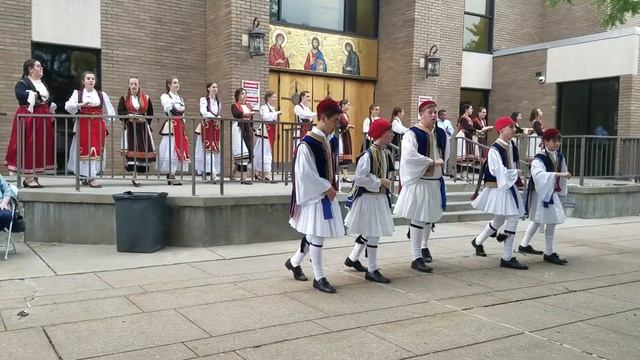 Sirtaki: Greek Dancing St. Demetrios смотреть онлайн