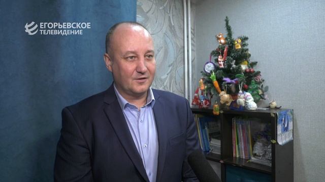 Глава округа Дмитрий Викулов вручил подарки семье Мазаевых смотреть онлайн