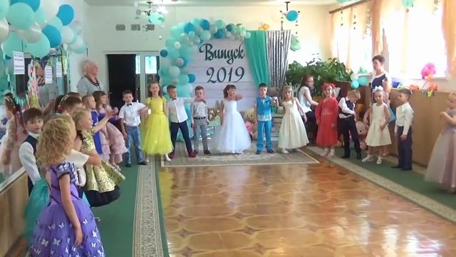 Мой самый крутой ВЫПУСКНОЙ как у Май Литл Насти / ПРАЗДНИК в детском саду / Чуть не ОПОЗДАЛИ Влог смотреть онлайн