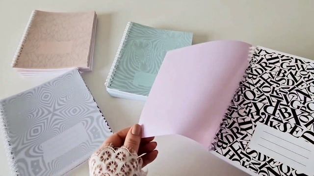 Тетради SVETOCH в пластиковой обложке PASTEL с чёрно-белым дизайном! смотреть онлайн