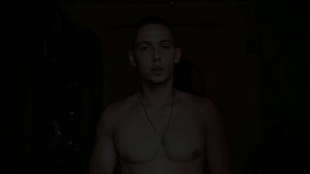 КАК НАУЧИТЬСЯ СТОЯТЬ НА РУКАХ БЫСТРО!!! смотреть онлайн