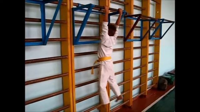 Смолинский Никита. Подтягивание. 25 раз. смотреть онлайн