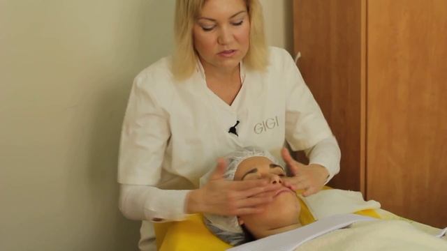 Умывание лица с нормальным видом кожи смотреть онлайн