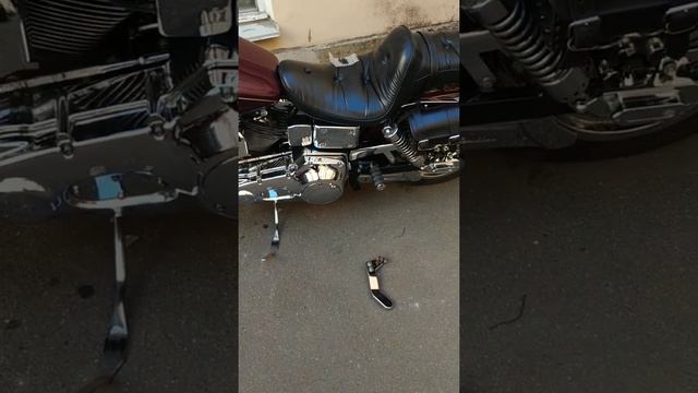 Декративная накладка на подножку Harley-davidson 1 часть Dyna wide glide смотреть онлайн