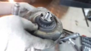 вольво s80 замена передних аммортизаторов, подробное видео.