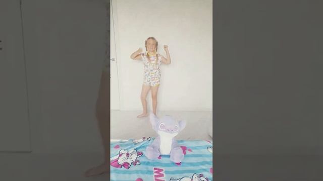 Пишите в комментариях Что лучше русские народные танцы или популярные смотреть онлайн