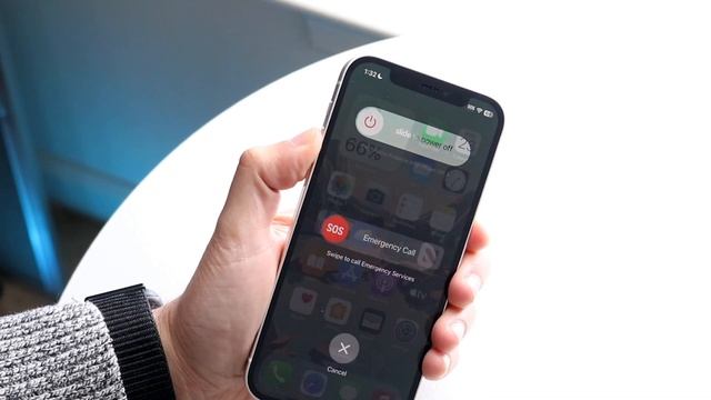iOS 16.3 On iPhone 12! (Review) смотреть онлайн
