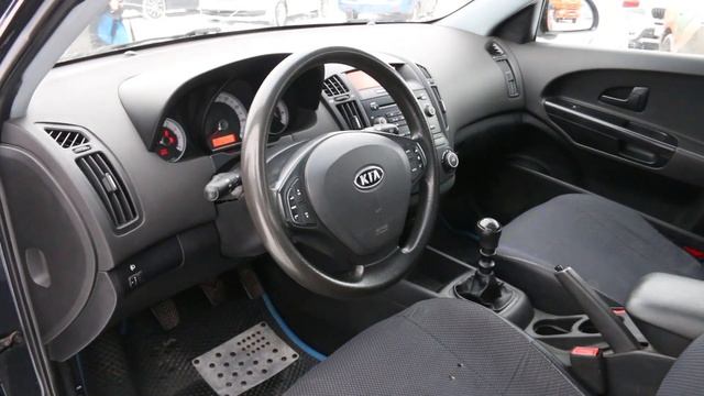 KIA Ceed ЧЕРНЫИ смотреть онлайн