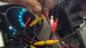 подключение передней и задней камеры на один монитор .