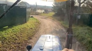 Помощь людям от души. Трактор Мтз-80 с телегой от Газона -53 выручает. Сельский день в деревне??