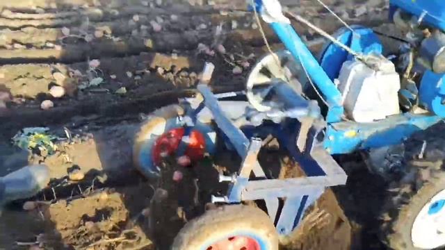 мотоблок Нева картофелекопалка смотреть онлайн