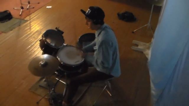 кавер Foals-Balloons Cover смотреть онлайн