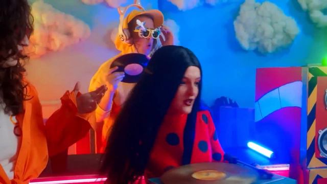 Ladybug è Incinta! Trucchetti per Genitori: Maschietto o Femminuccia? смотреть онлайн