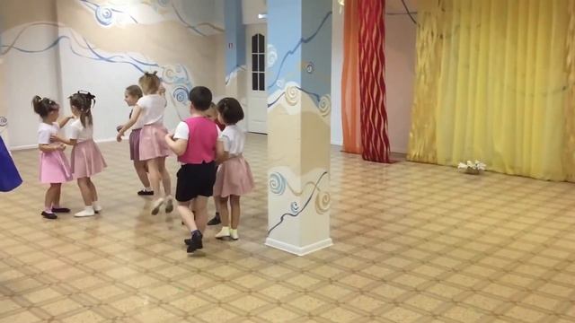 музыкальная-игра "Приглашение на бал" смотреть онлайн