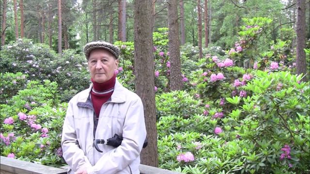 С милым в парке рододендронов. Хельсинки смотреть онлайн