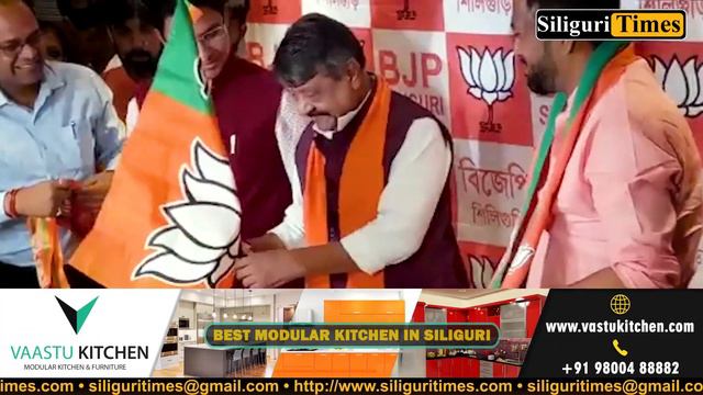 Ashok Bhattacharya speaks on Shankar Ghosh joining BJP (Hindi) смотреть онлайн