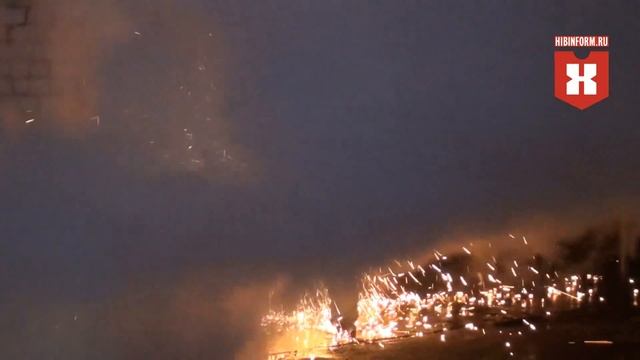 Крупный пожар в гаражном кооперативе смотреть онлайн