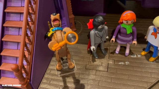 PLAYMOBIL #70361 Scooby Doo Adventure in Mystery Mansion Unboxing + Build Spooky App w/Real Ghosts! смотреть онлайн