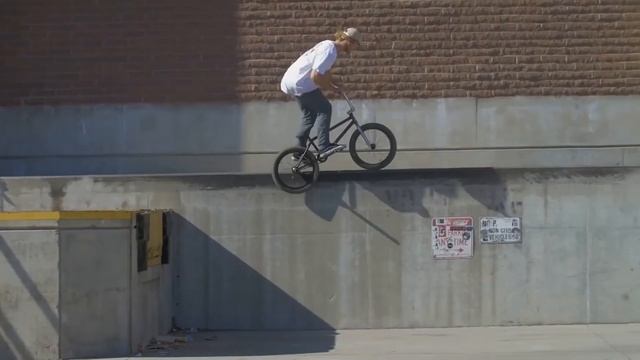 éssentials // Ty Morrow - STORM FORK - ÉCLAT BMX смотреть онлайн