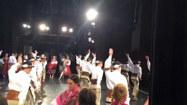 Poland National Ensemble "Mazowsze" From the Backstage - "Goral" Ансамбль "Мазовше" кулисы"Гурал" смотреть онлайн