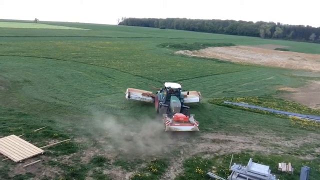 Роторная косилка. Трактор Fendt. Люксембург смотреть онлайн