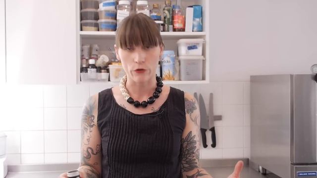 A Guide To Vanilla PLUS 2 Vanilla Extract Recipes | Cupcake Jemma