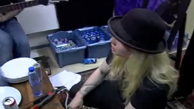 A7X Sings With korn смотреть онлайн