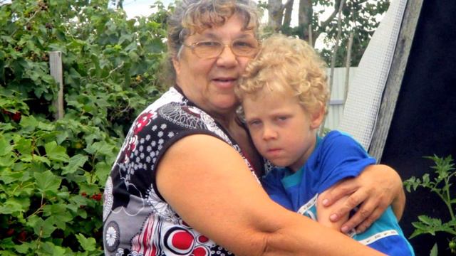 А мы ещё поживём, какие годы наши.... смотреть онлайн
