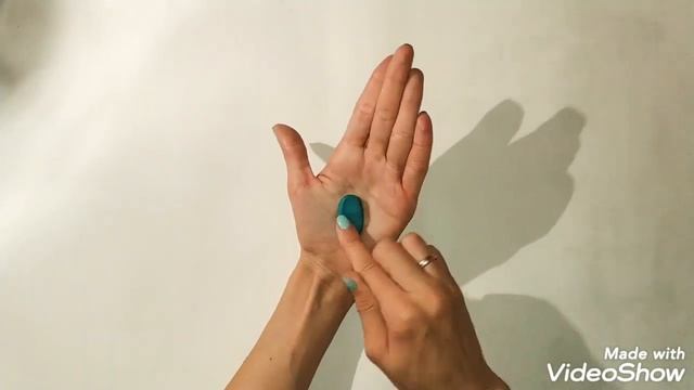 Пальчиковая гимнастика с пластилином "Здравствуй, ручка! Как дела?" смотреть онлайн