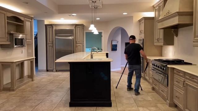 Matterport Pro 2 Versus the Ipad смотреть онлайн