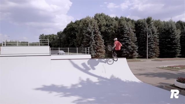 Как сделать хэндплент на BMX (How to Handplant on BMX) смотреть онлайн