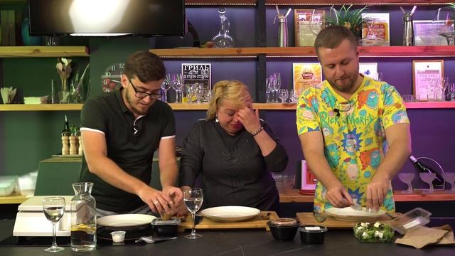 НИНДЗЯ ПИЦЦА против ПАПА ДЖОНС ! Какую пиццу заказать в Красноярске? смотреть онлайн