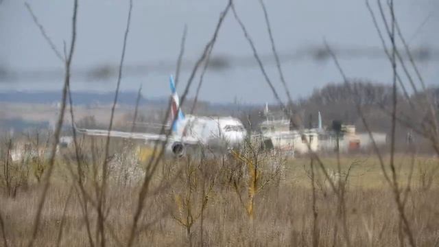 Eurowings pilots touch and go at Heviz-Balaton Airport - 295 смотреть онлайн