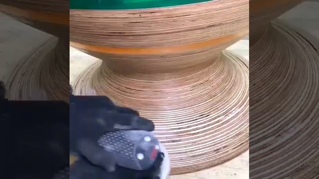 Стол ручной работы из простых материалов: фанера, эпоксидная смола. смотреть онлайн