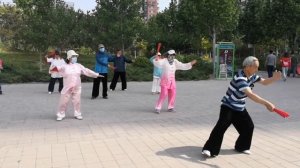 Тай-чи в парке_ Танец от настоящего мастера