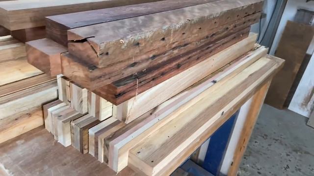 Woodworking WORK BENCH - Ultimate Reclaimed Timber And Palletwood Build