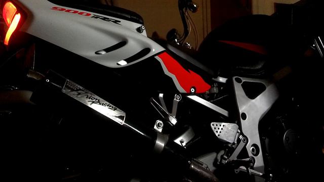 CBR 900RR + Sportster 1200 (exhaust harmony) смотреть онлайн
